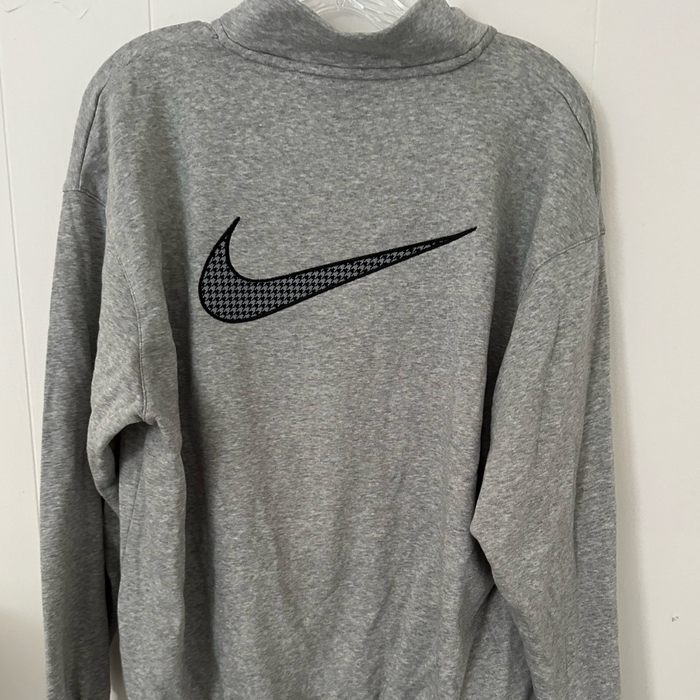 Nike Houndstooth Unisex Gray Sweater